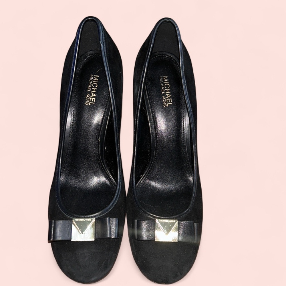 Michael Kors Black Flats with Sophisticated Design
